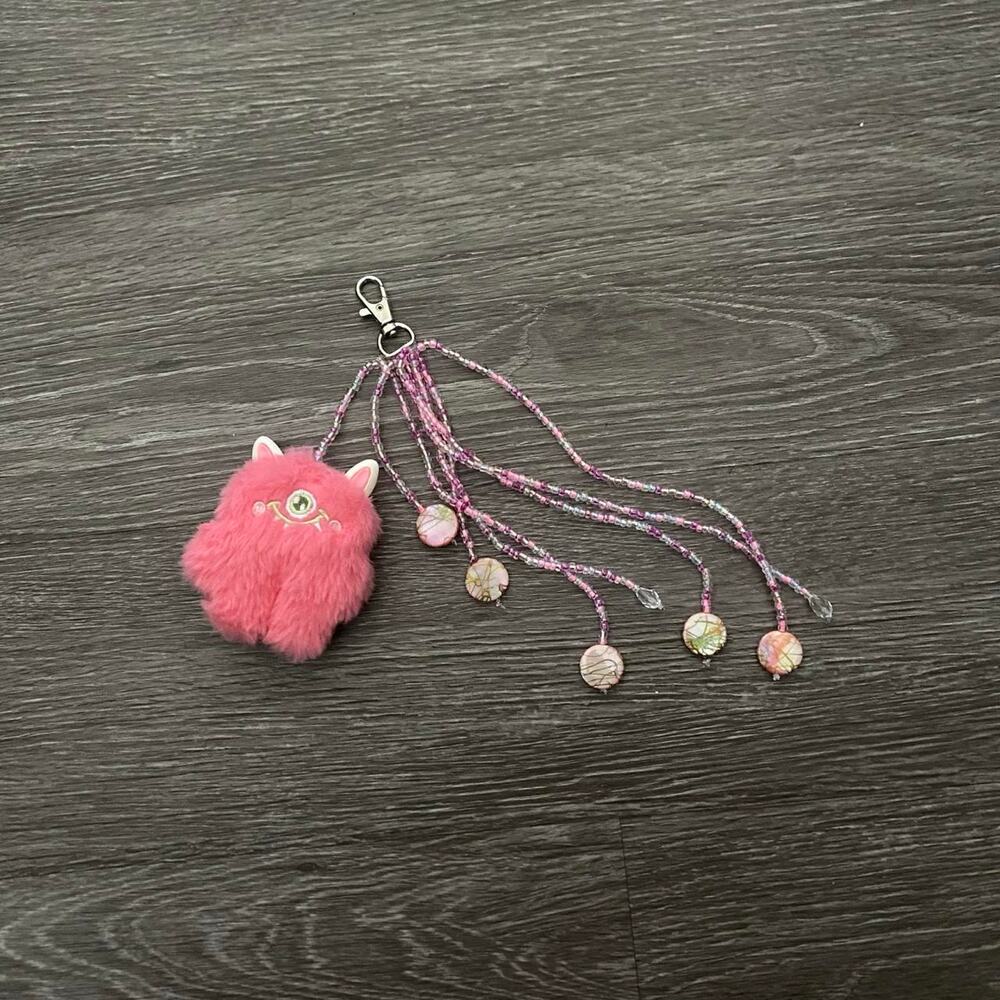 handmade beaded fur cat keychain